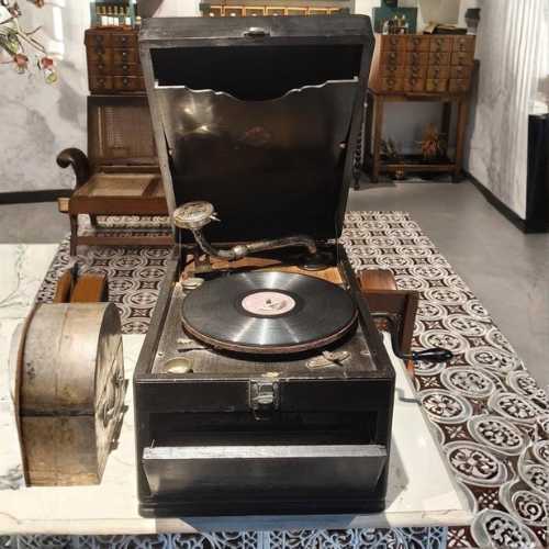 Portable Suitcase Style